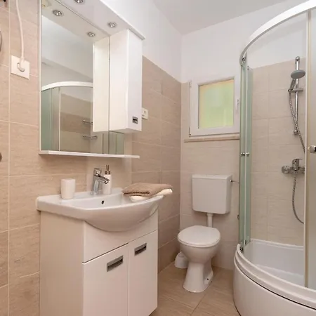 Gorgeous In Karbuni With Wifi Апартаменты *