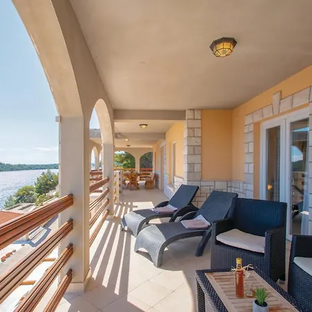 Gorgeous In Karbuni With Wifi Brnistrova