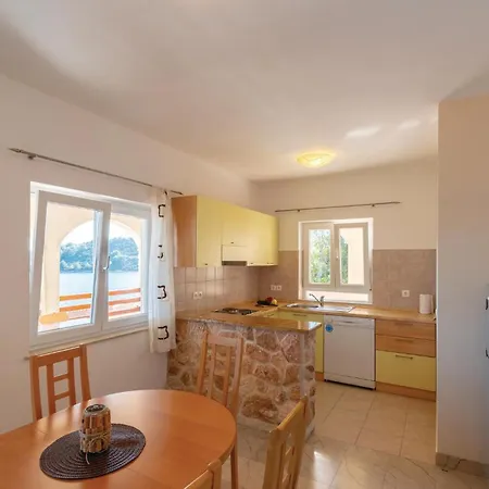 Gorgeous In Karbuni With Wifi