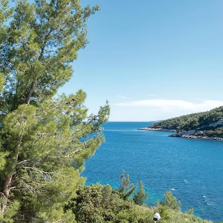 Gorgeous Apartment In Karbuni With Wifi * Prizba