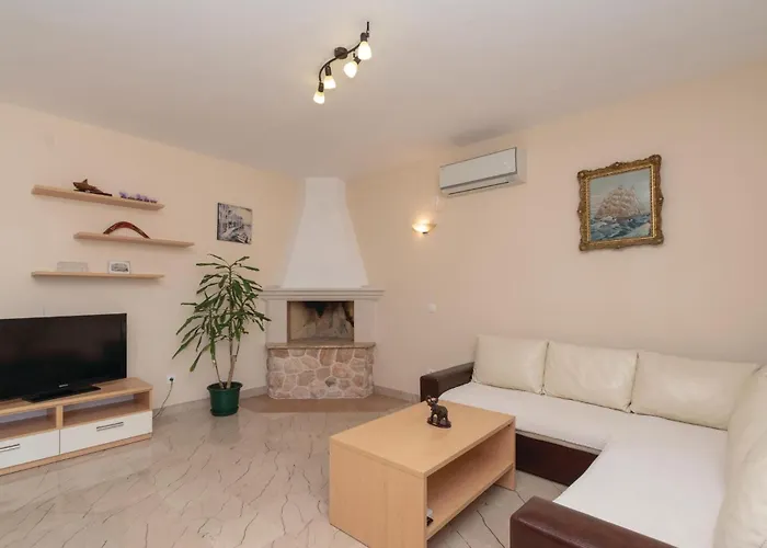 Gorgeous In Karbuni With Wifi * Brnistrova