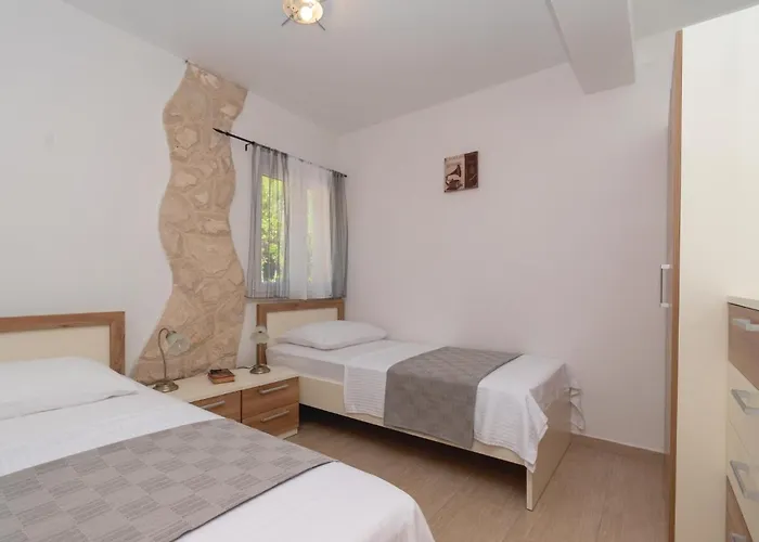 Gorgeous In Karbuni With Wifi Brnistrova