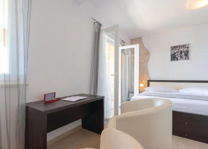 Gorgeous In Karbuni With Wifi * Brnistrova